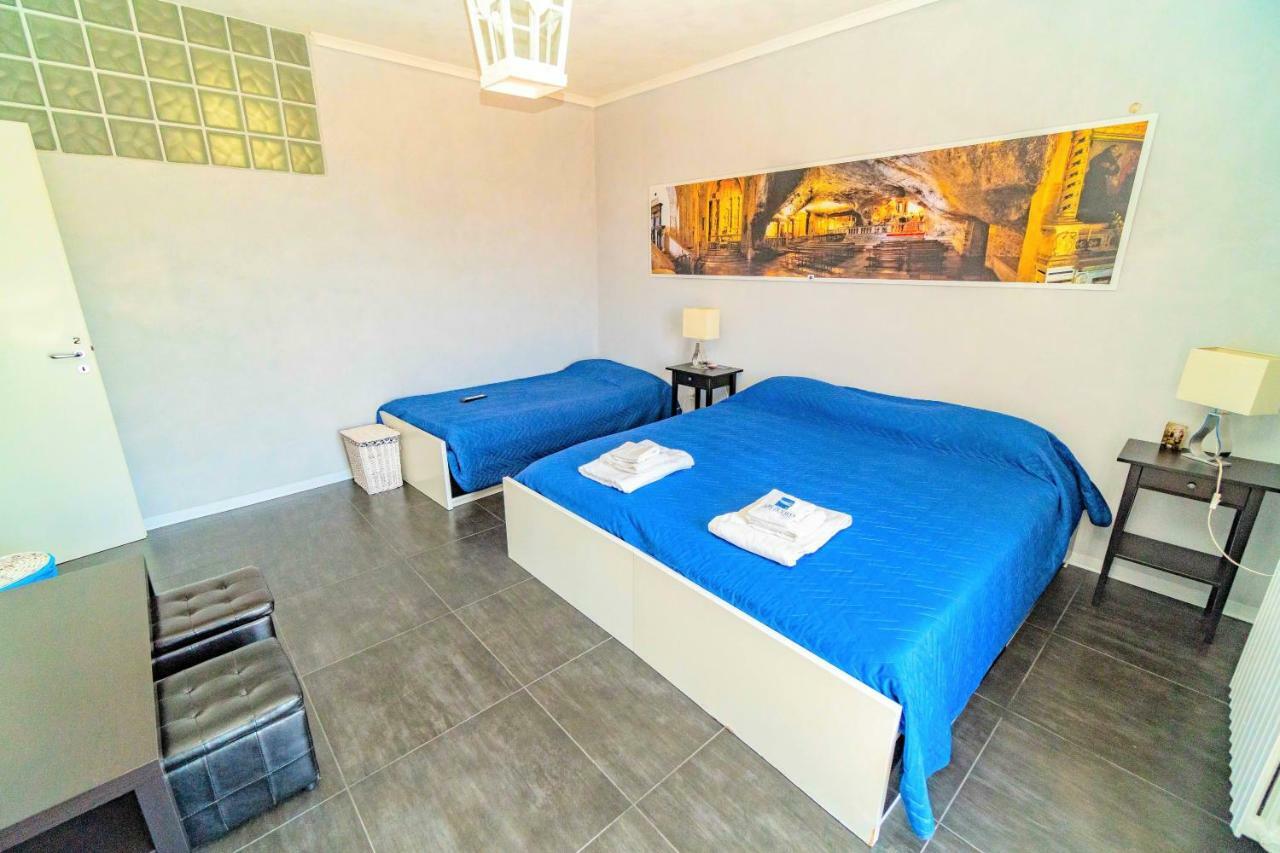 Rooms Gli Arcangeli 2 - Affitti Brevi Italia Monte Sant'Angelo Luaran gambar